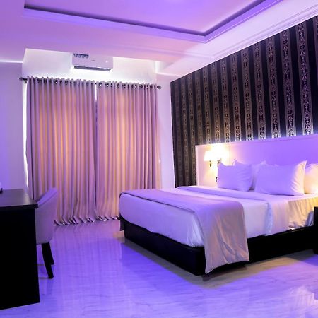 Bon Hotel Ikeja Residence ภายนอก รูปภาพ