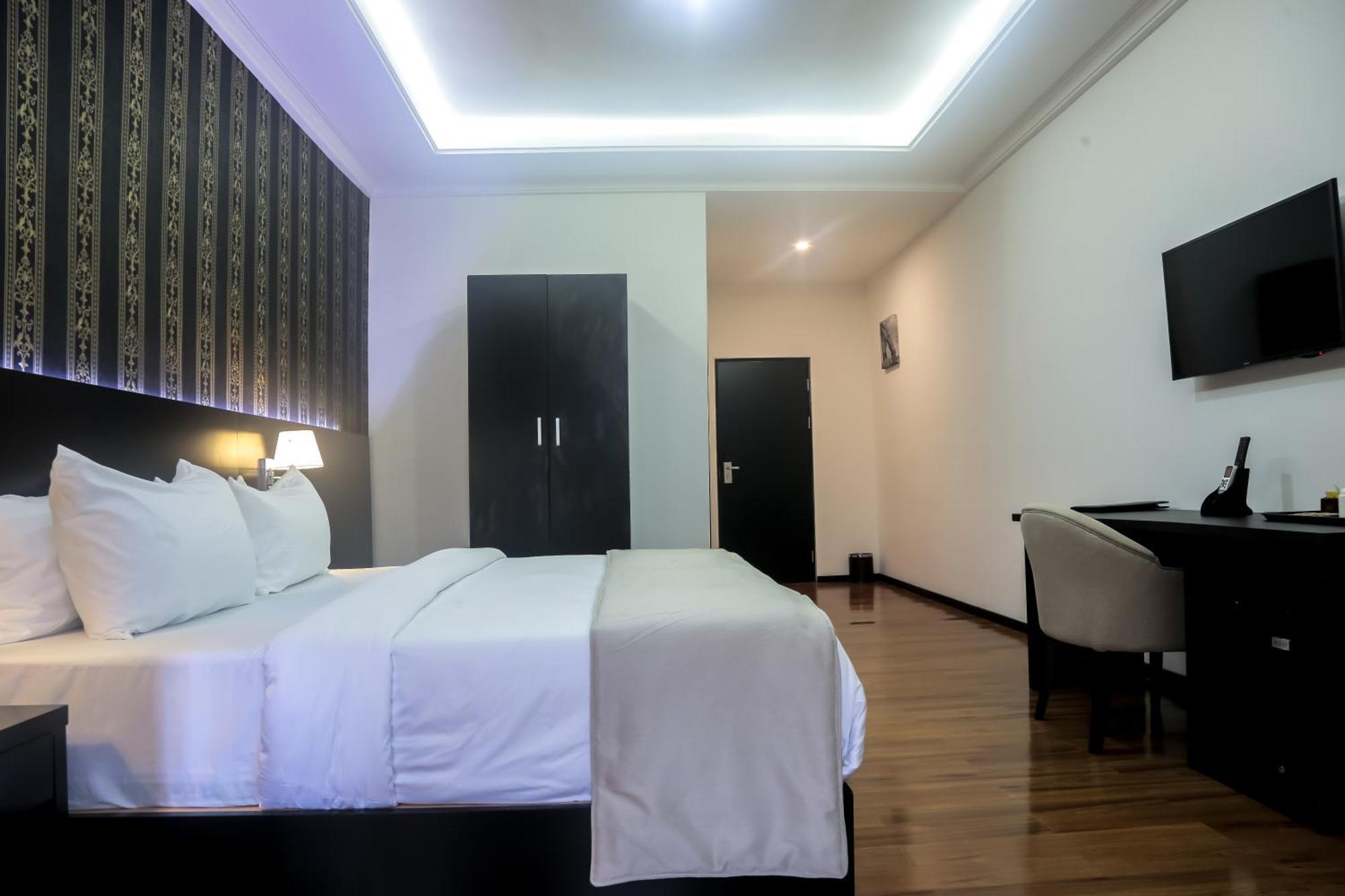 Bon Hotel Ikeja Residence ภายนอก รูปภาพ