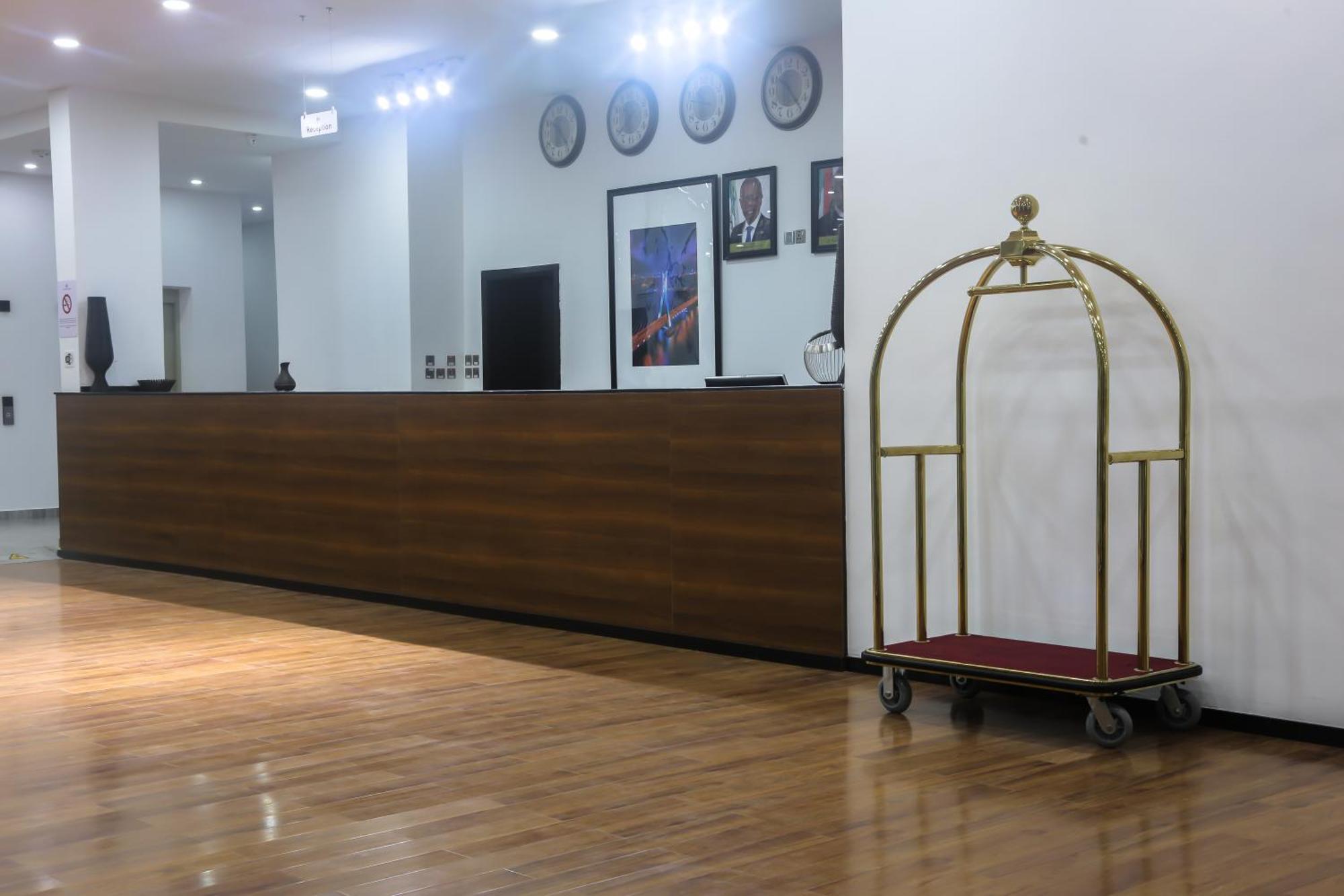 Bon Hotel Ikeja Residence ภายนอก รูปภาพ